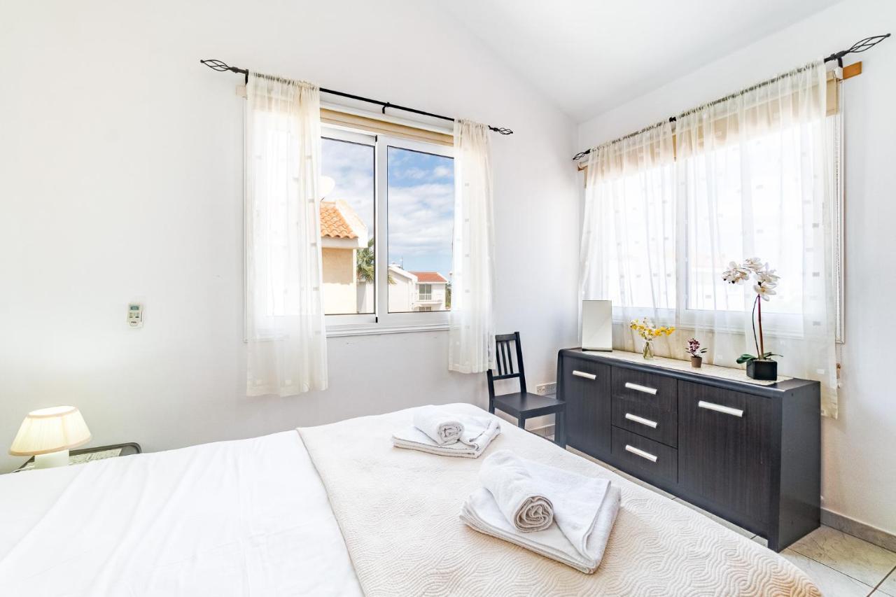 Villa Sunnyside Mandali By Ezoria Villas Protaras Exterior photo